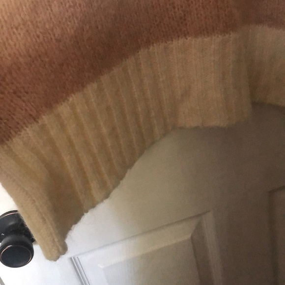 American eagle ladies medium sweater - Picture 10 of 12